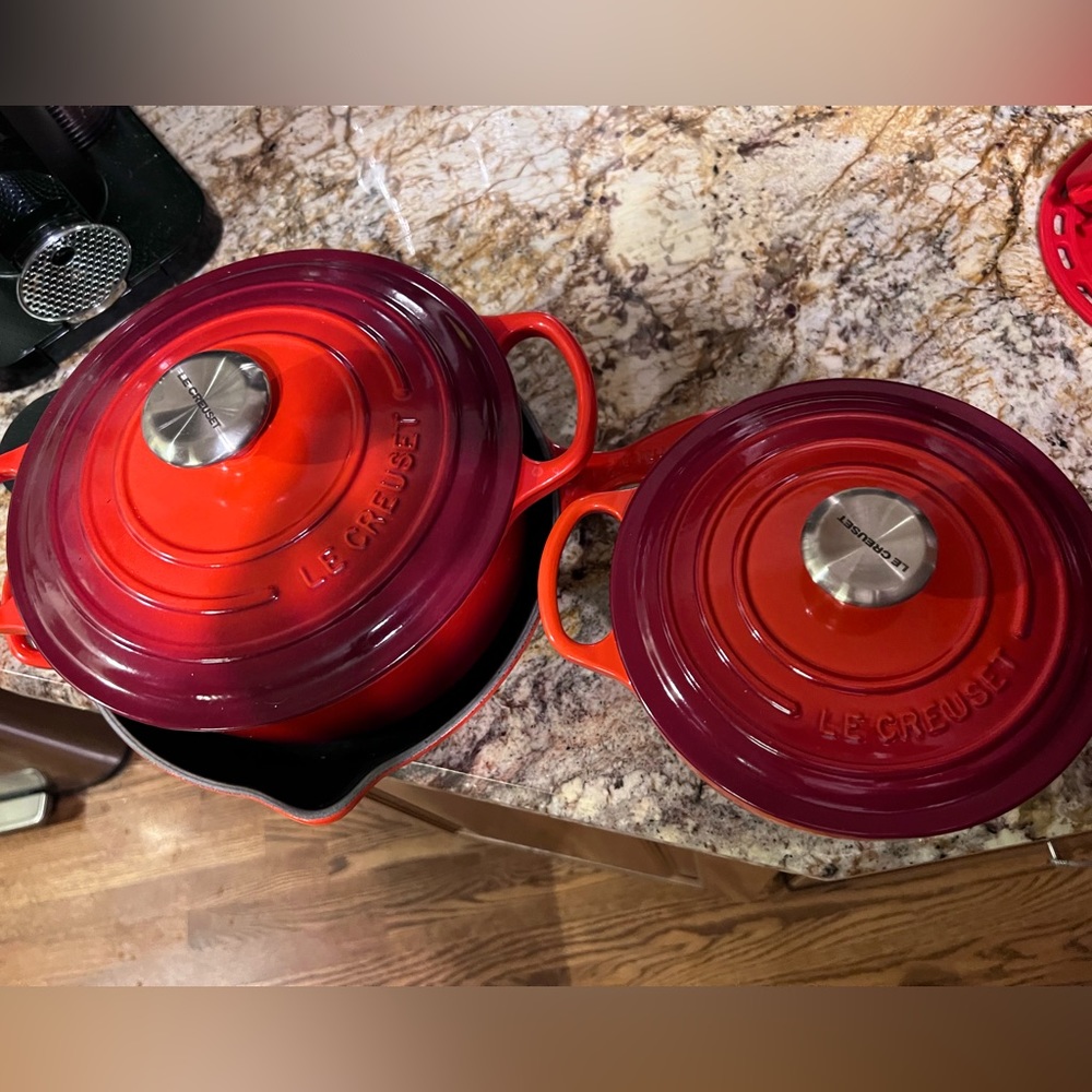 5 Piece Le Creuset Cookware Signature Set - Dutch Oven, Deep Skillet, Saucepan